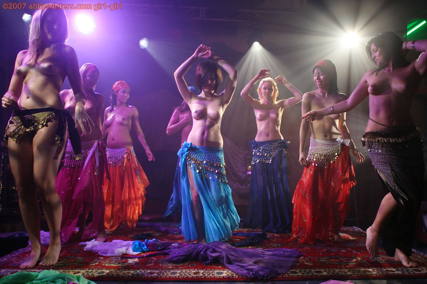 скачать голые арабские танцы фото 9