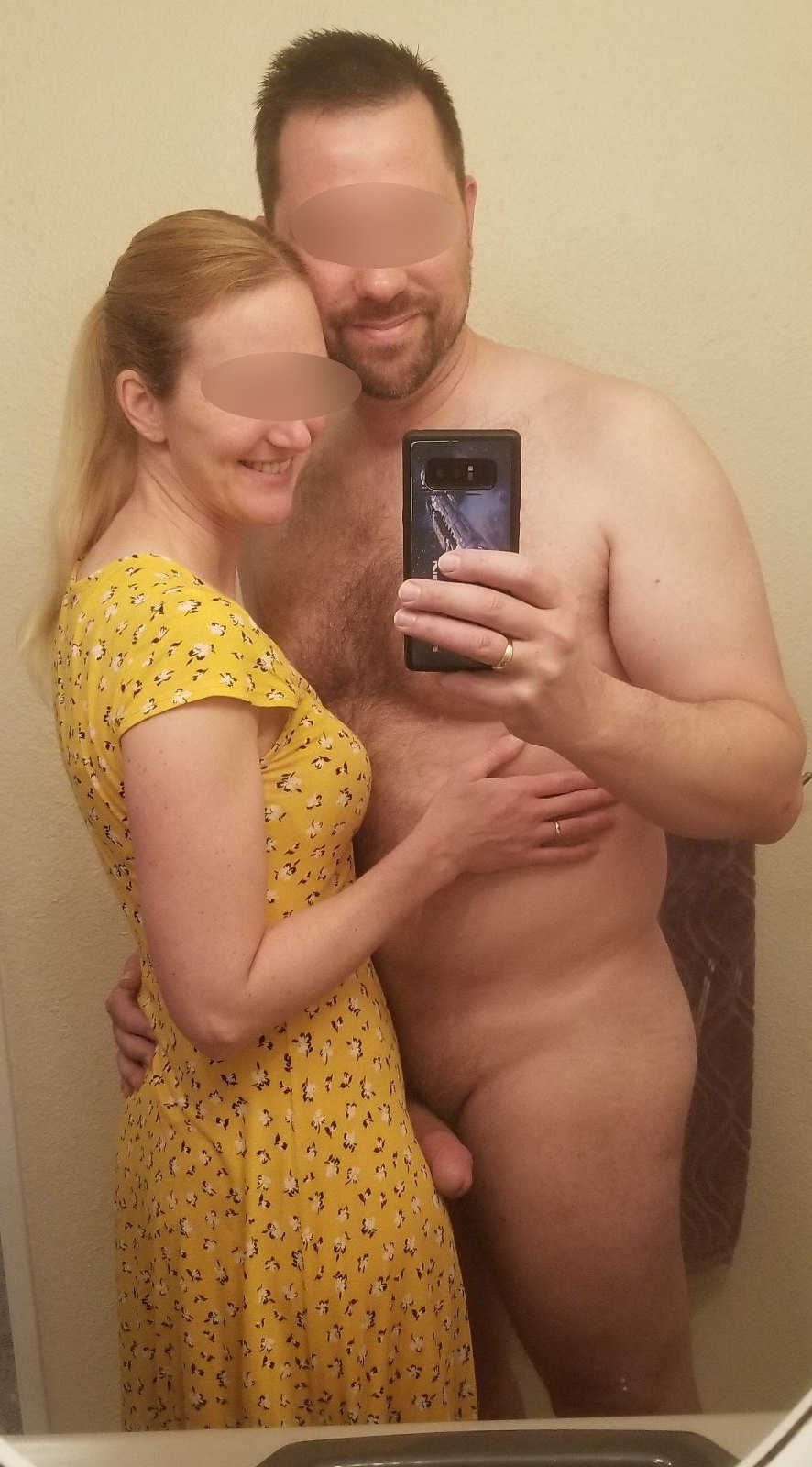 amateur porn, CFNM photo, wife with a naked image